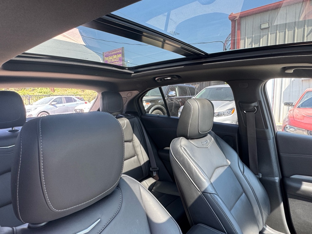 Photo 24 of this CADILLAC XT4