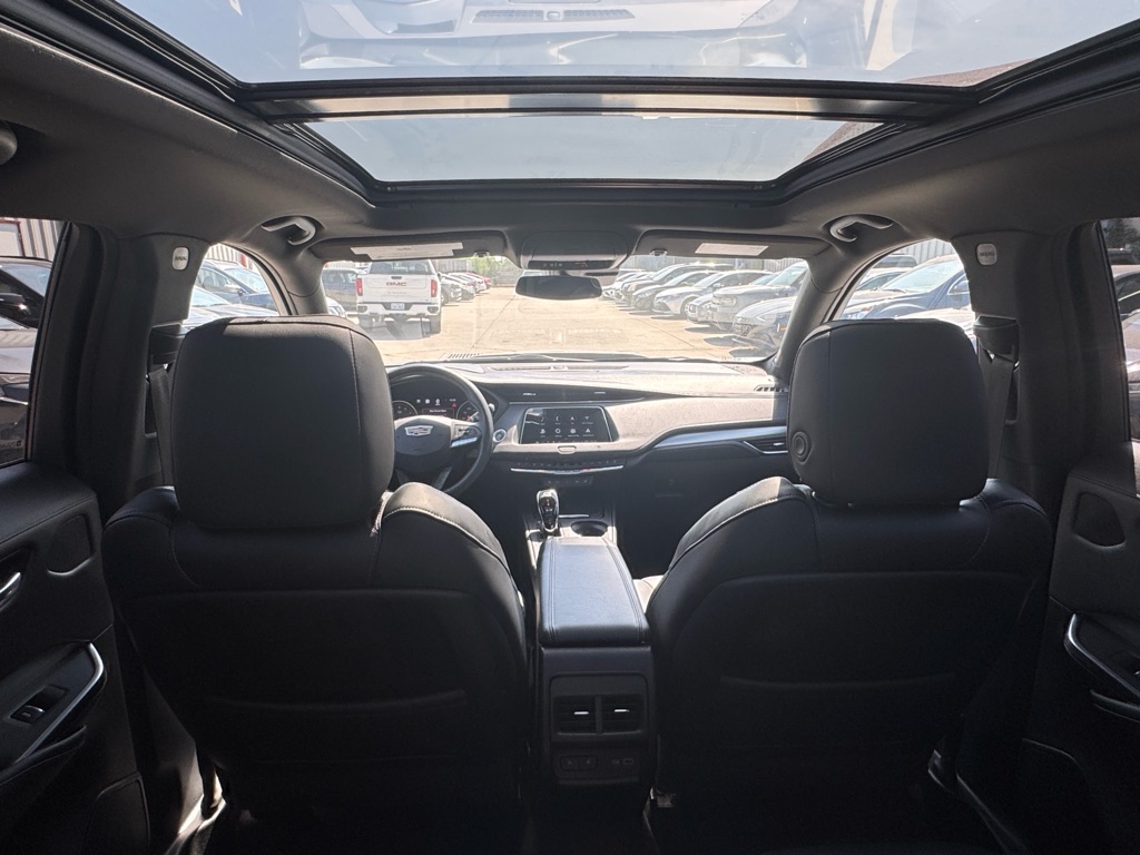 Photo 27 of this CADILLAC XT4