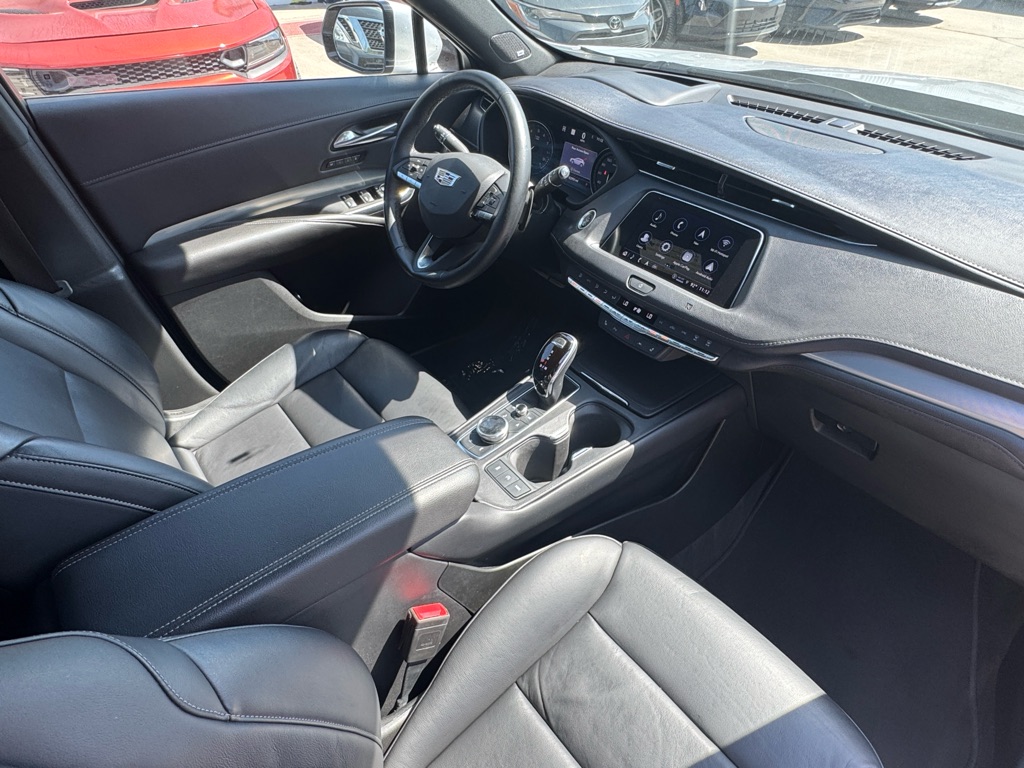 Photo 21 of this CADILLAC XT4
