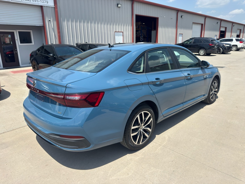 Photo 6 of this VOLKSWAGEN JETTA