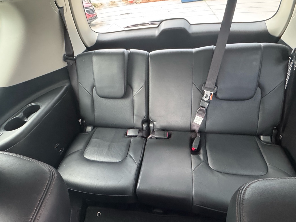 Photo 15 of this NISSAN ARMADA