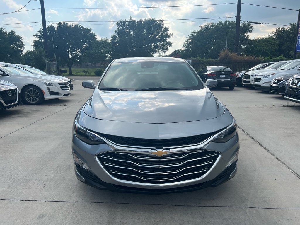 Photo 3 of this CHEVROLET MALIBU