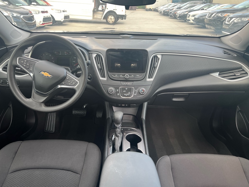 Photo 18 of this CHEVROLET MALIBU
