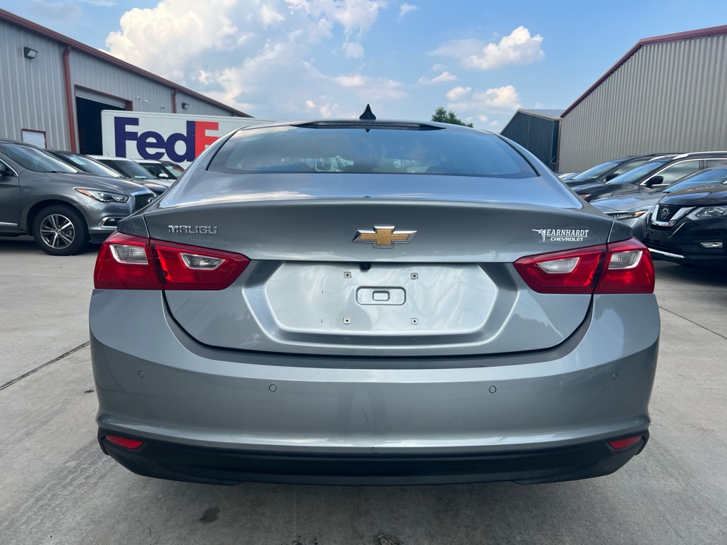 Photo 7 of this CHEVROLET MALIBU