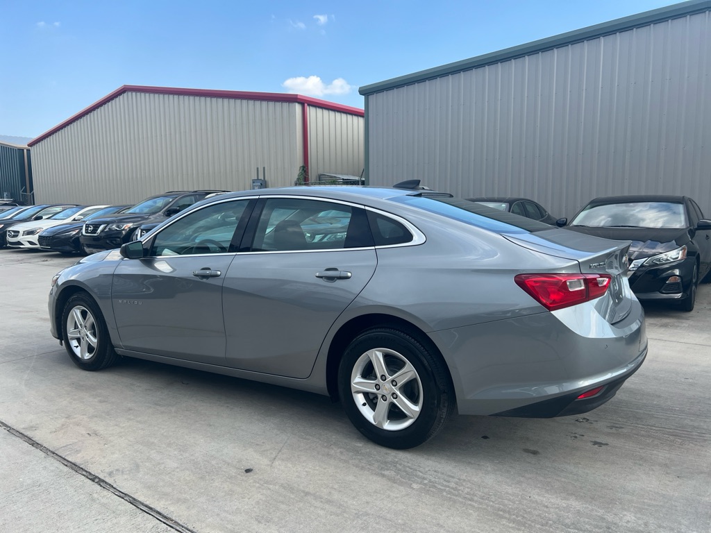Photo 8 of this CHEVROLET MALIBU
