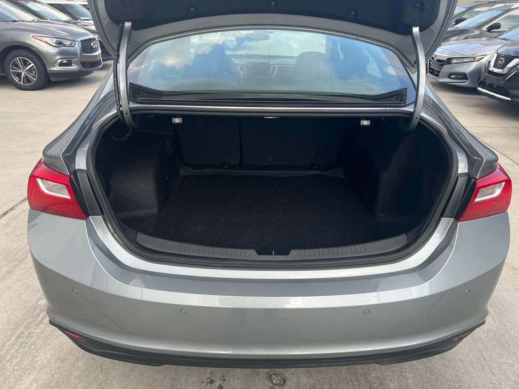Photo 15 of this CHEVROLET MALIBU