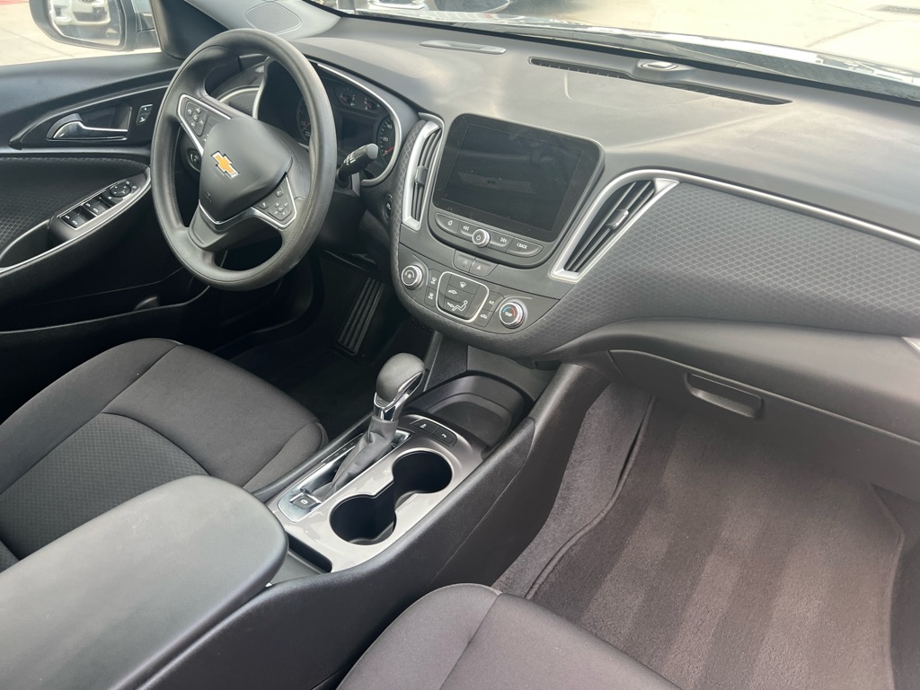 Photo 21 of this CHEVROLET MALIBU