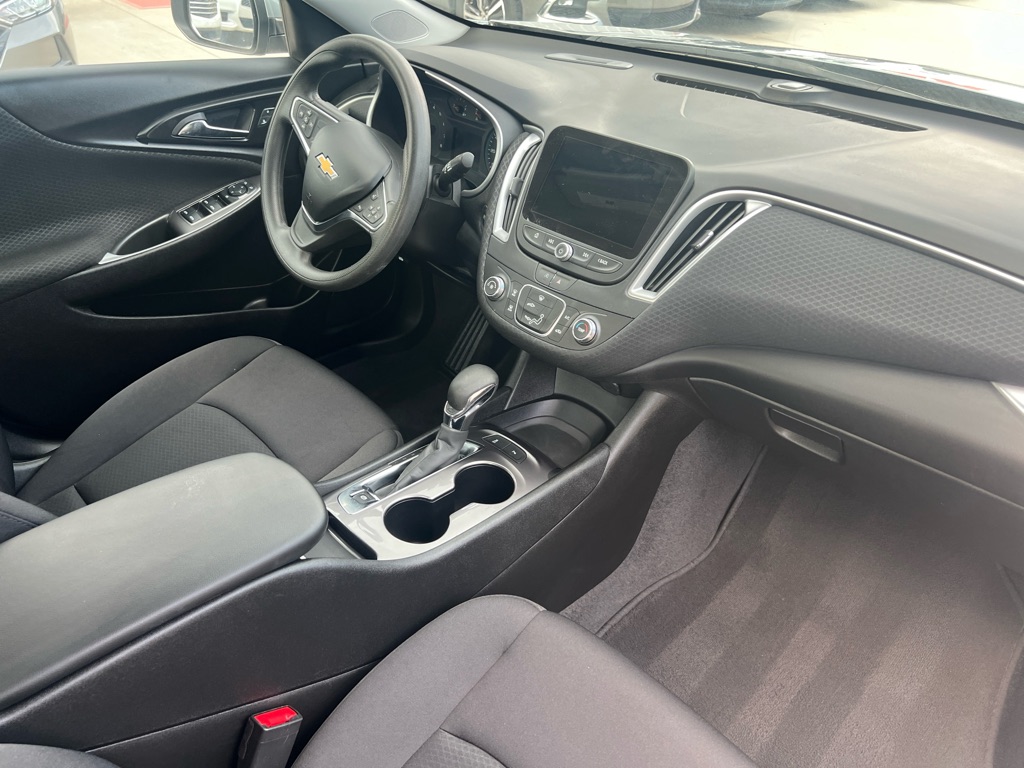 Photo 20 of this CHEVROLET MALIBU