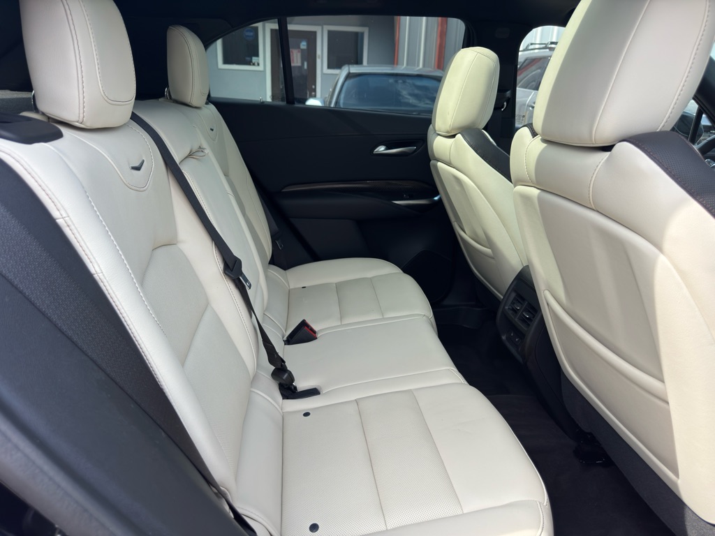 Photo 17 of this CADILLAC XT4