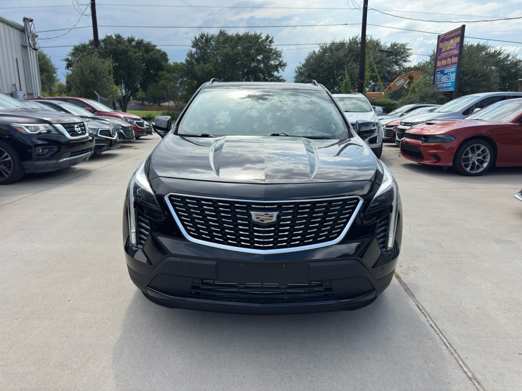 Photo 3 of this CADILLAC XT4
