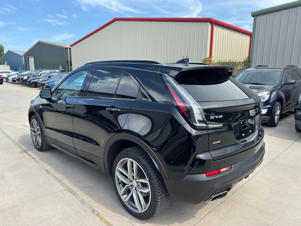 Photo 8 of this CADILLAC XT4