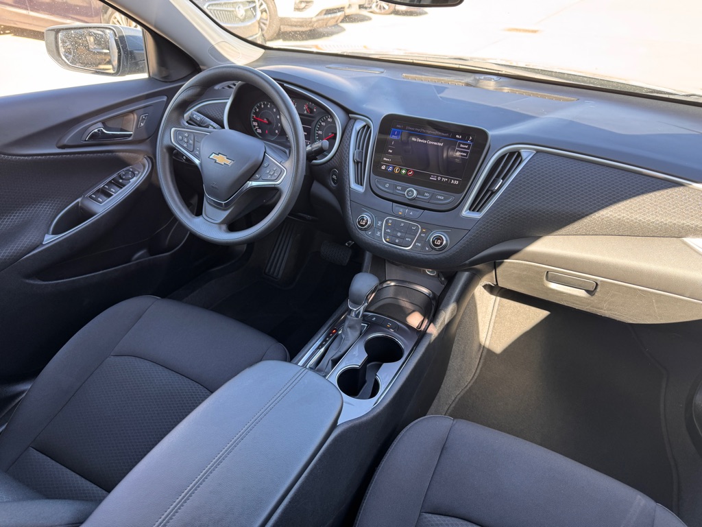 Photo 17 of this CHEVROLET MALIBU