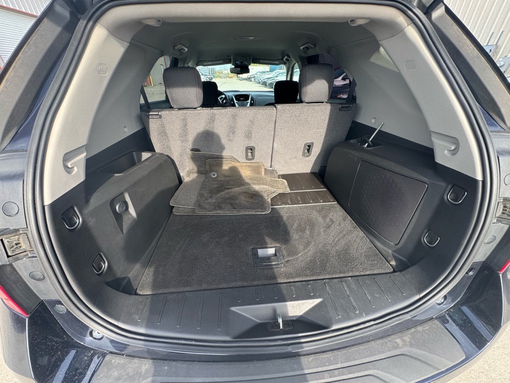 Photo 15 of this CHEVROLET EQUINOX