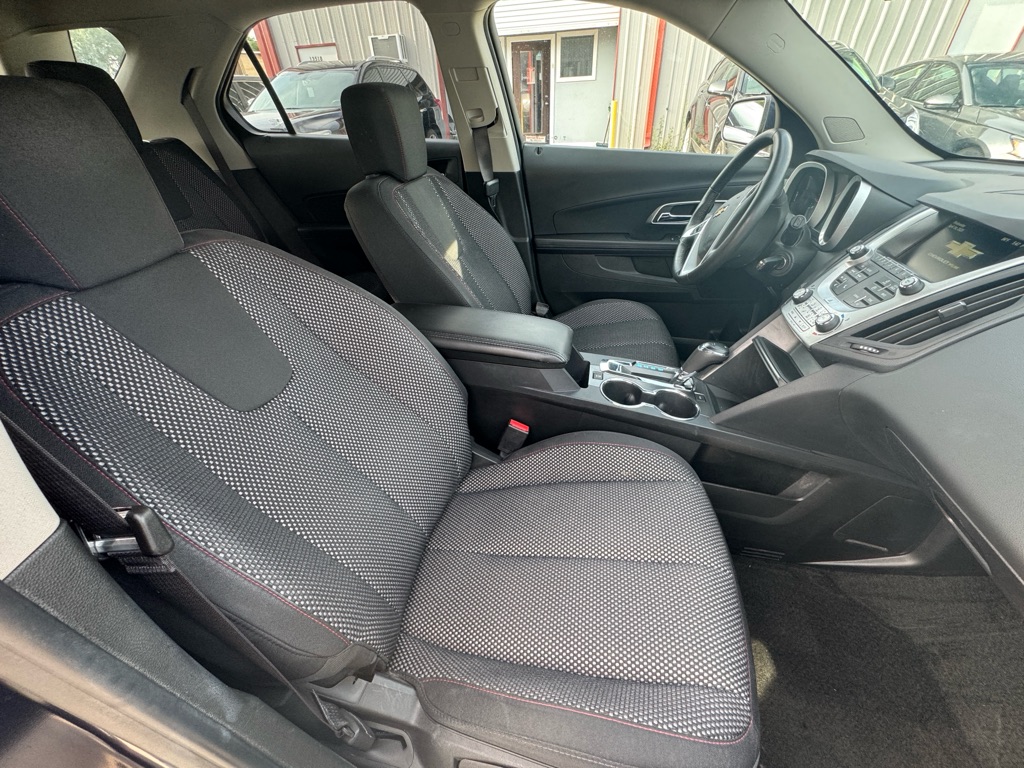 Photo 19 of this CHEVROLET EQUINOX