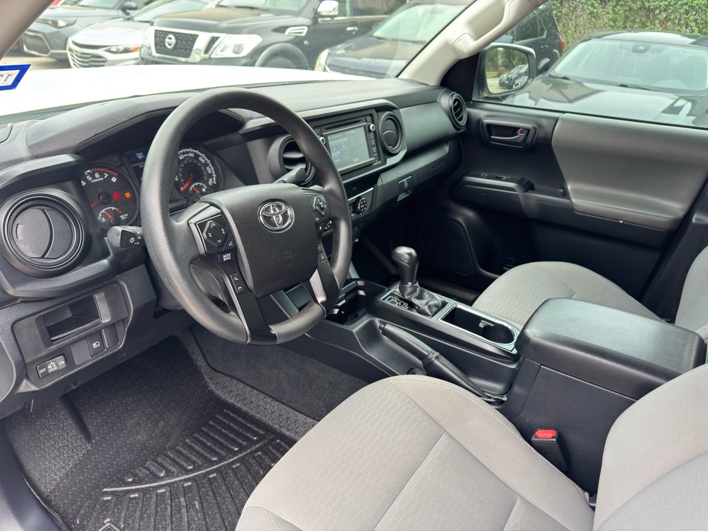 Photo 13 of this TOYOTA TACOMA