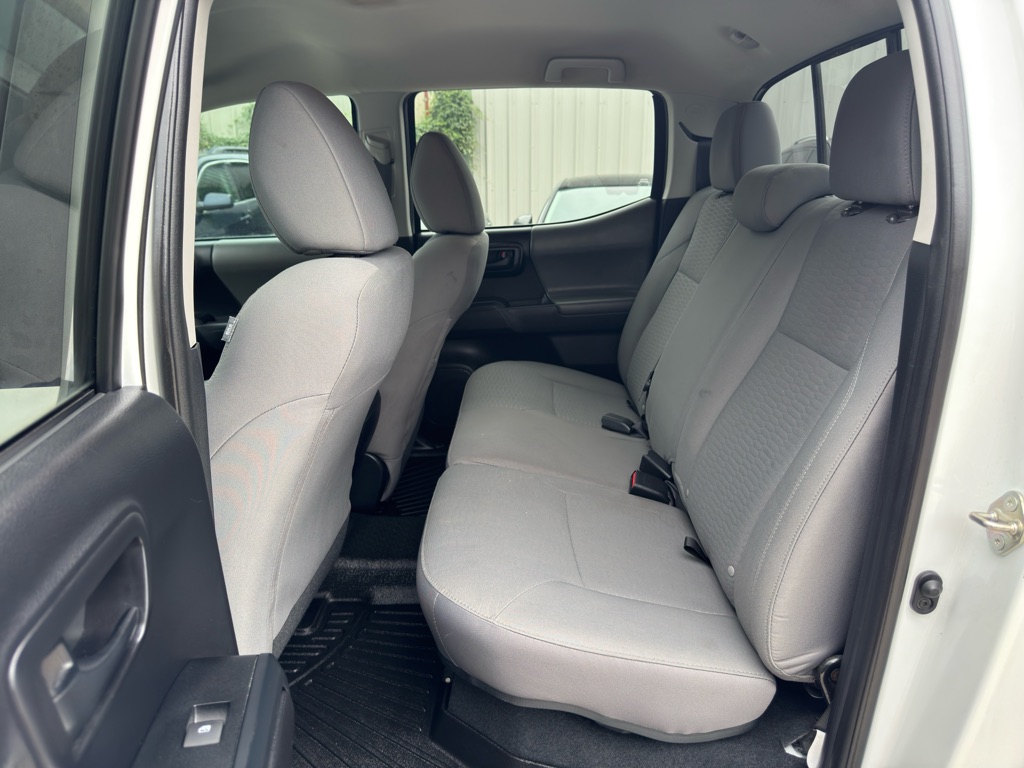 Photo 10 of this TOYOTA TACOMA