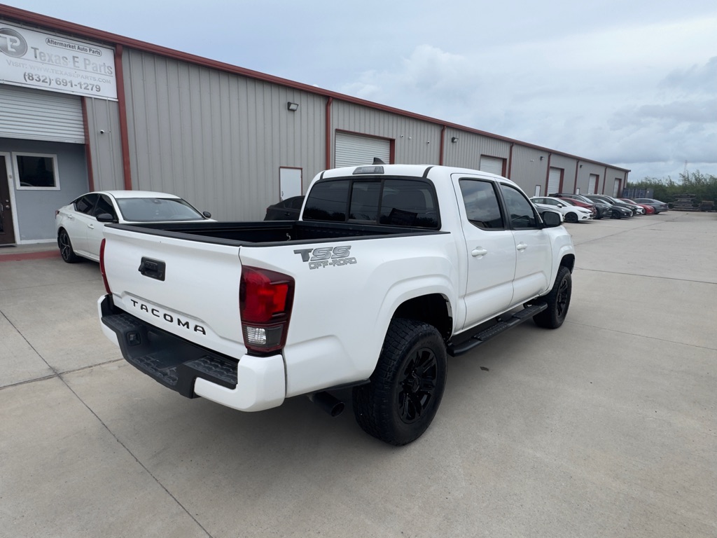 Photo 6 of this TOYOTA TACOMA