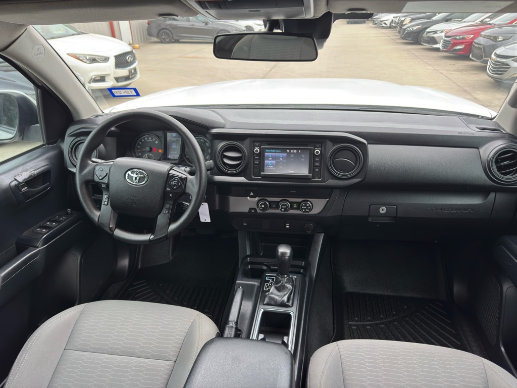 Photo 18 of this TOYOTA TACOMA