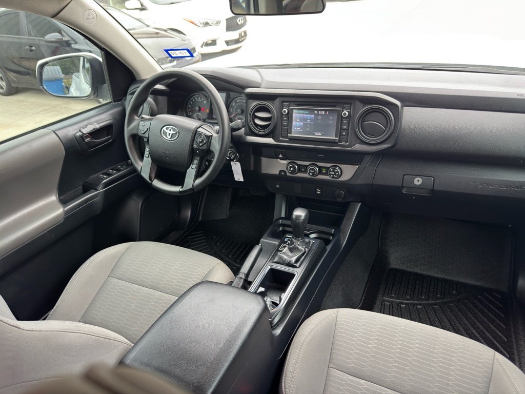 Photo 17 of this TOYOTA TACOMA