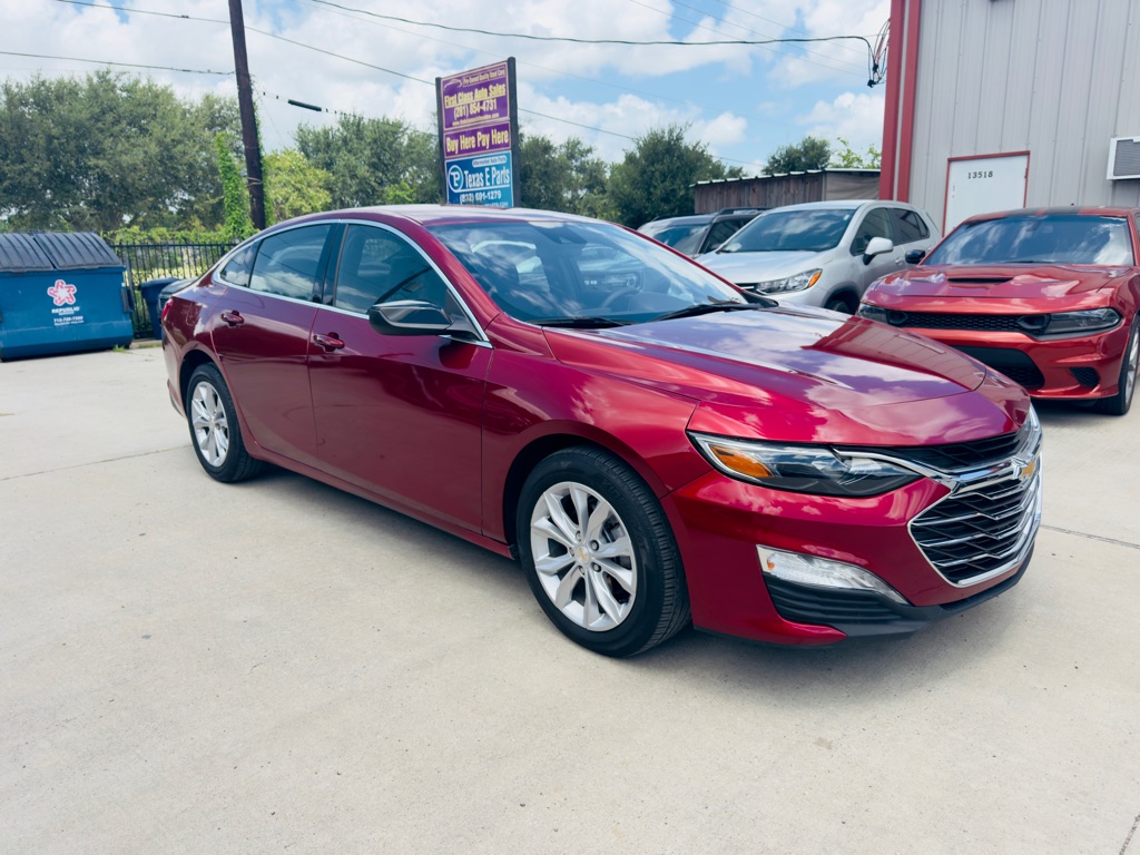 Photo 5 of this CHEVROLET MALIBU