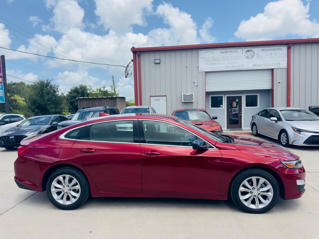 Photo 6 of this CHEVROLET MALIBU