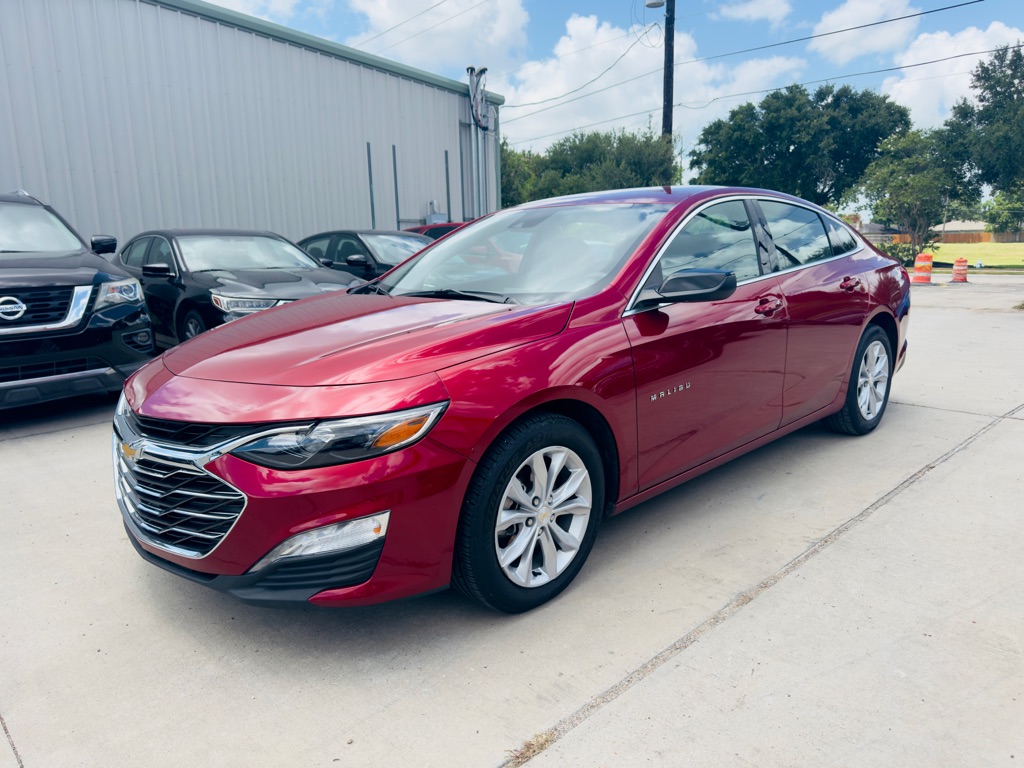Photo 3 of this CHEVROLET MALIBU