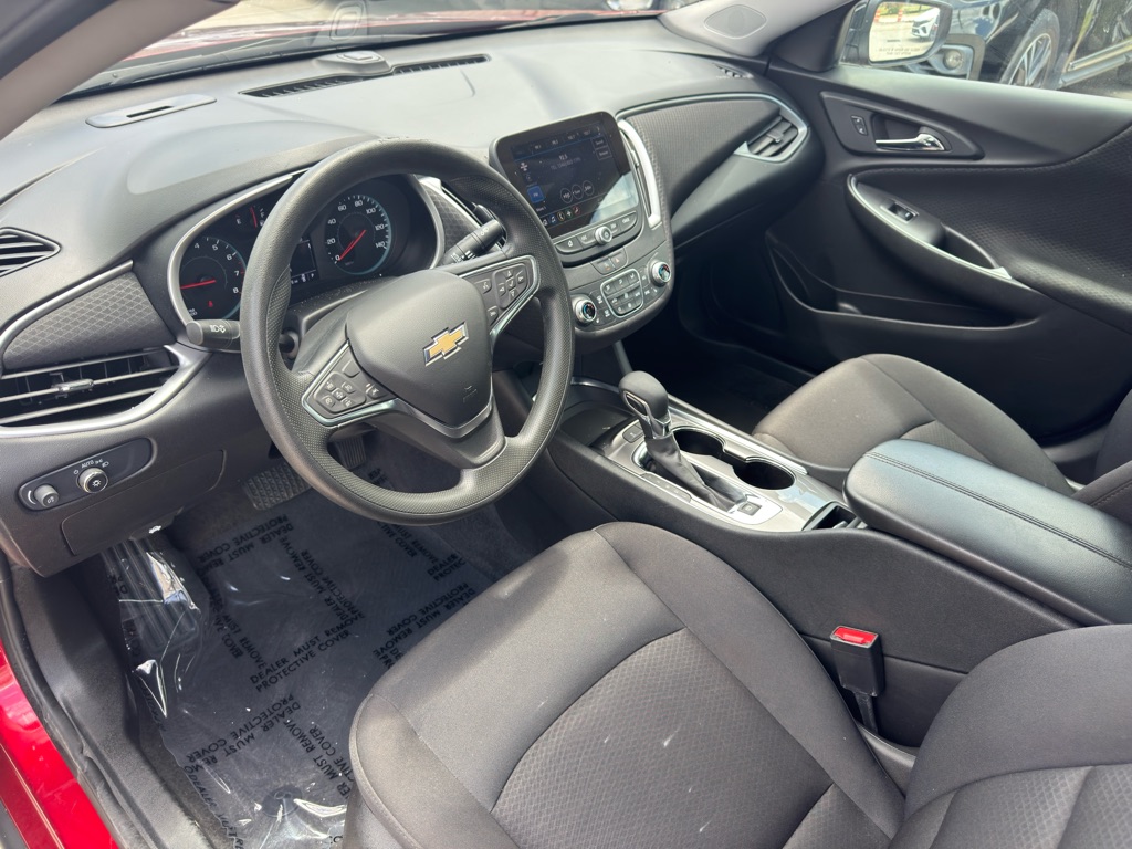 Photo 15 of this CHEVROLET MALIBU