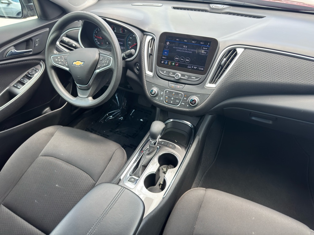 Photo 17 of this CHEVROLET MALIBU