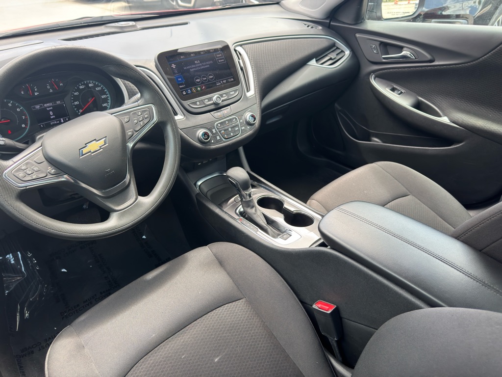 Photo 13 of this CHEVROLET MALIBU