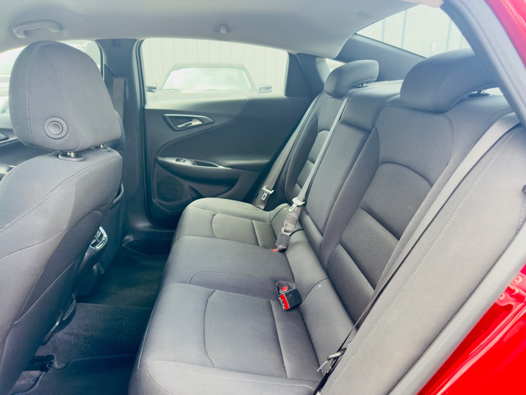 Photo 12 of this CHEVROLET MALIBU