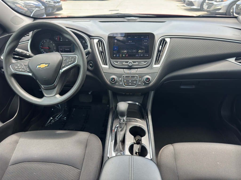 Photo 18 of this CHEVROLET MALIBU