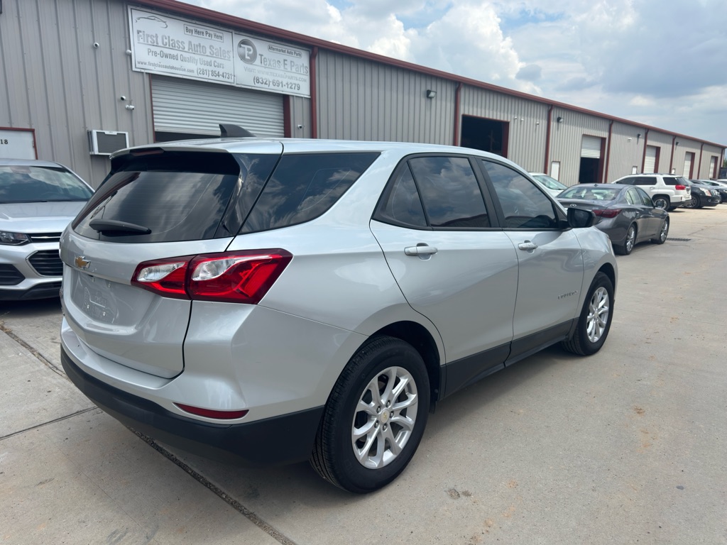 Photo 6 of this CHEVROLET EQUINOX
