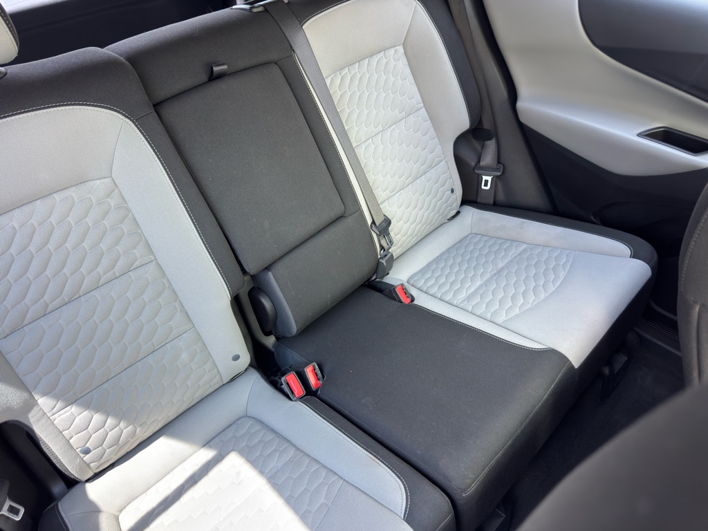 Photo 20 of this CHEVROLET EQUINOX