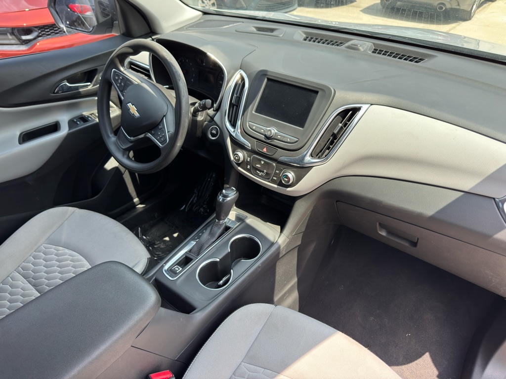 Photo 21 of this CHEVROLET EQUINOX