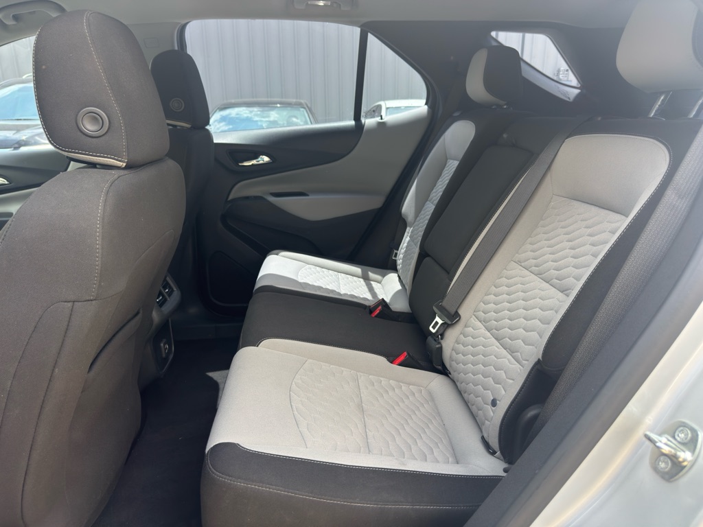 Photo 11 of this CHEVROLET EQUINOX