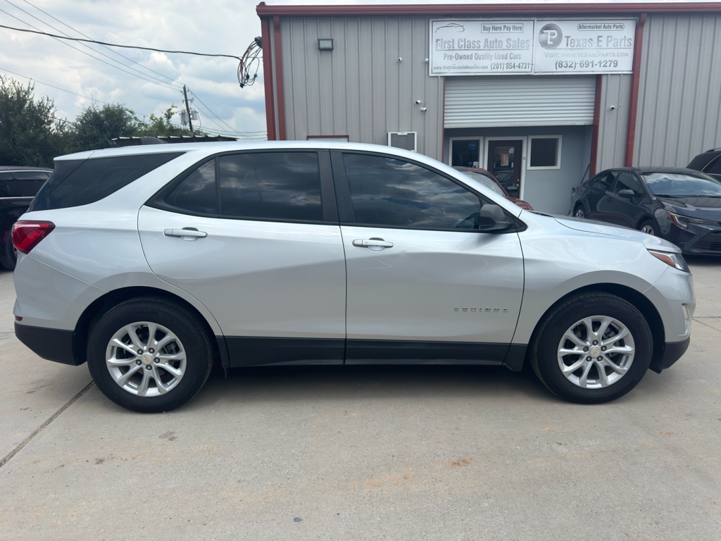 Photo 5 of this CHEVROLET EQUINOX