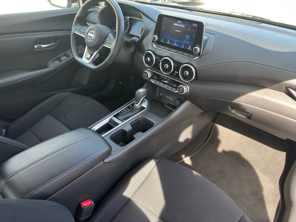 Photo 18 of this NISSAN SENTRA