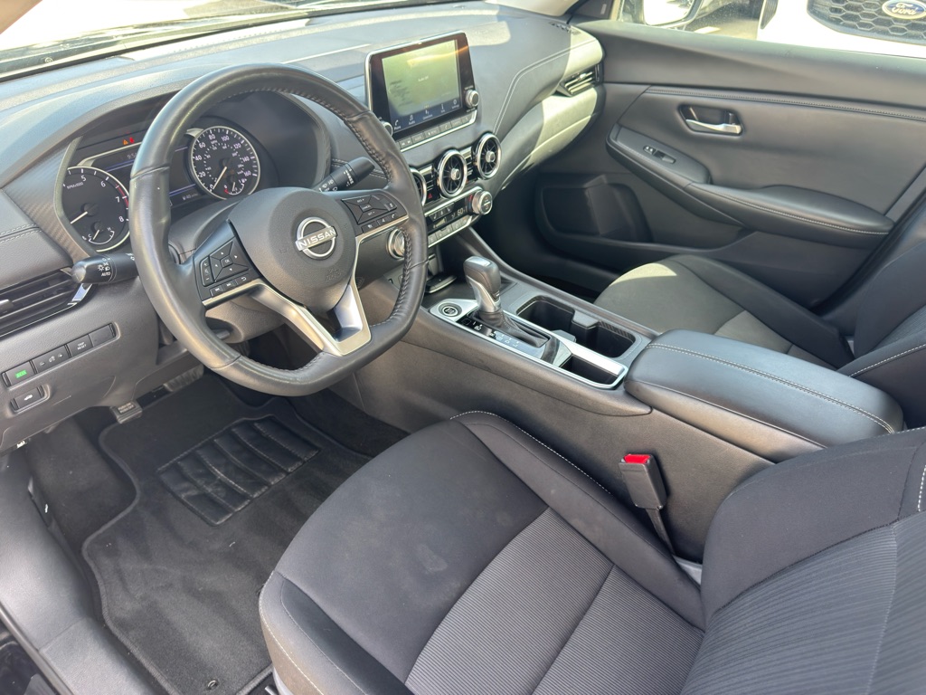 Photo 13 of this NISSAN SENTRA
