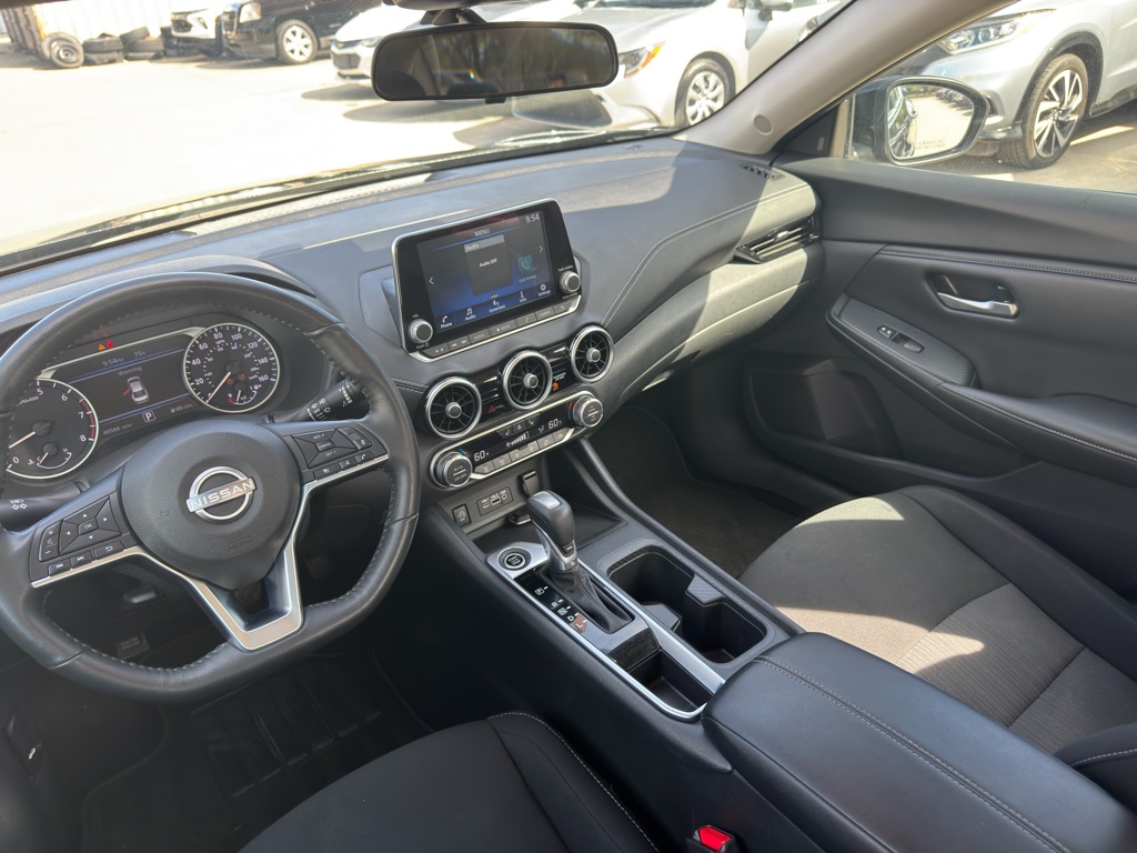 Photo 12 of this NISSAN SENTRA