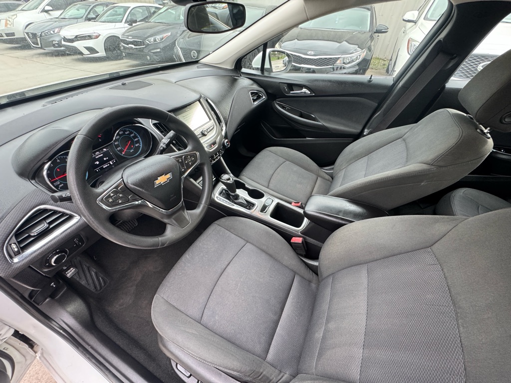 Photo 14 of this CHEVROLET CRUZE
