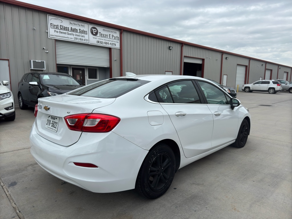 Photo 6 of this CHEVROLET CRUZE