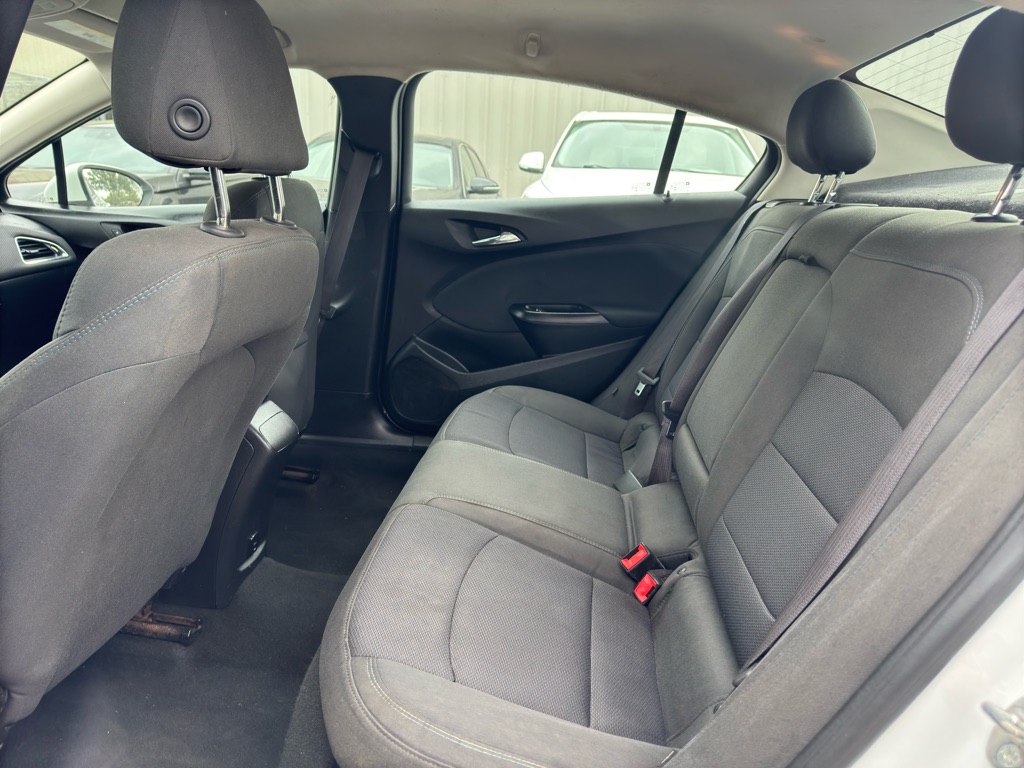 Photo 10 of this CHEVROLET CRUZE