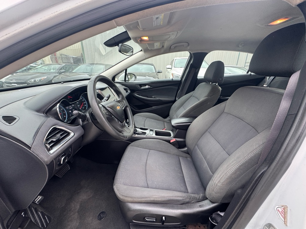Photo 11 of this CHEVROLET CRUZE