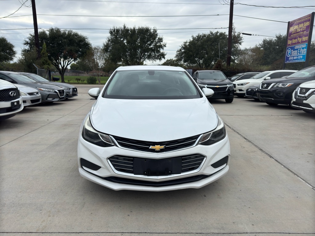 Photo 3 of this CHEVROLET CRUZE