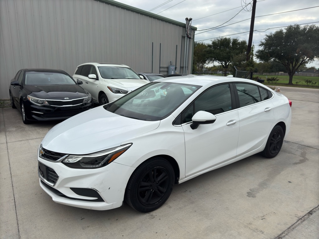 Photo 2 of this CHEVROLET CRUZE