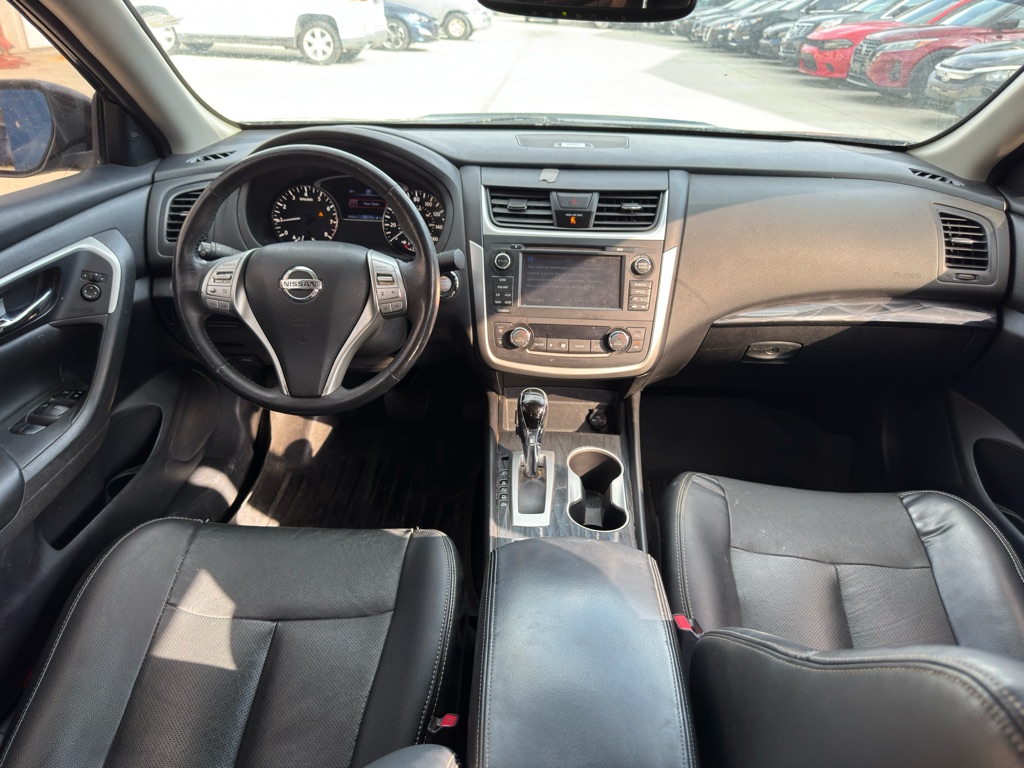 Photo 16 of this NISSAN ALTIMA