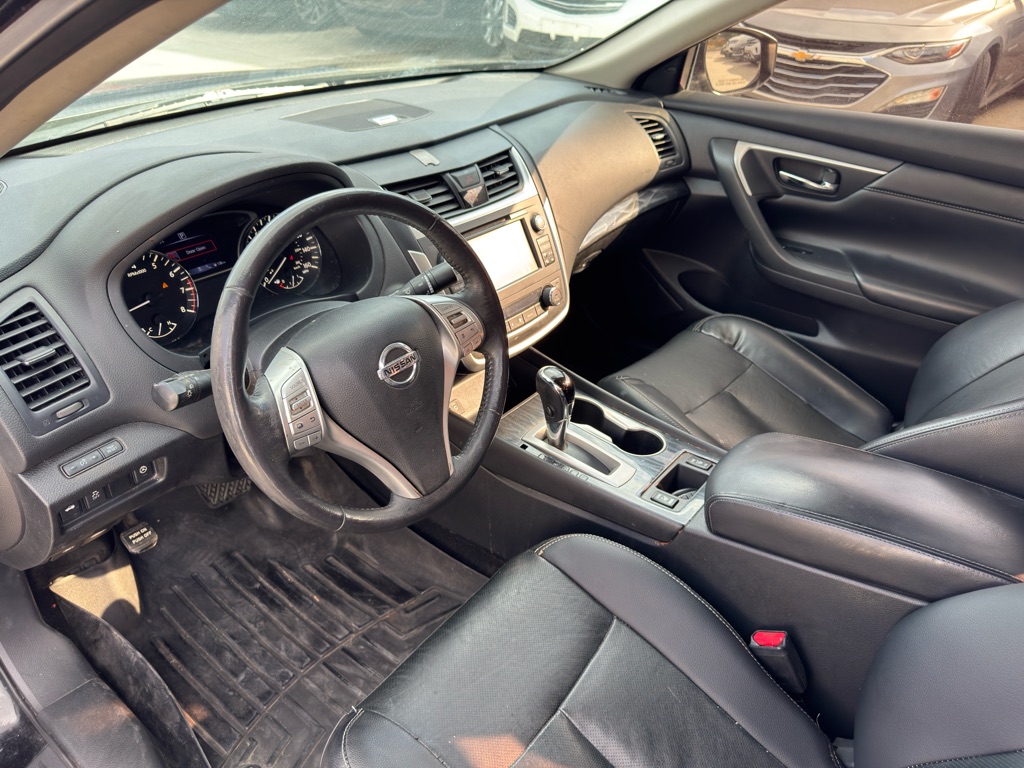 Photo 13 of this NISSAN ALTIMA