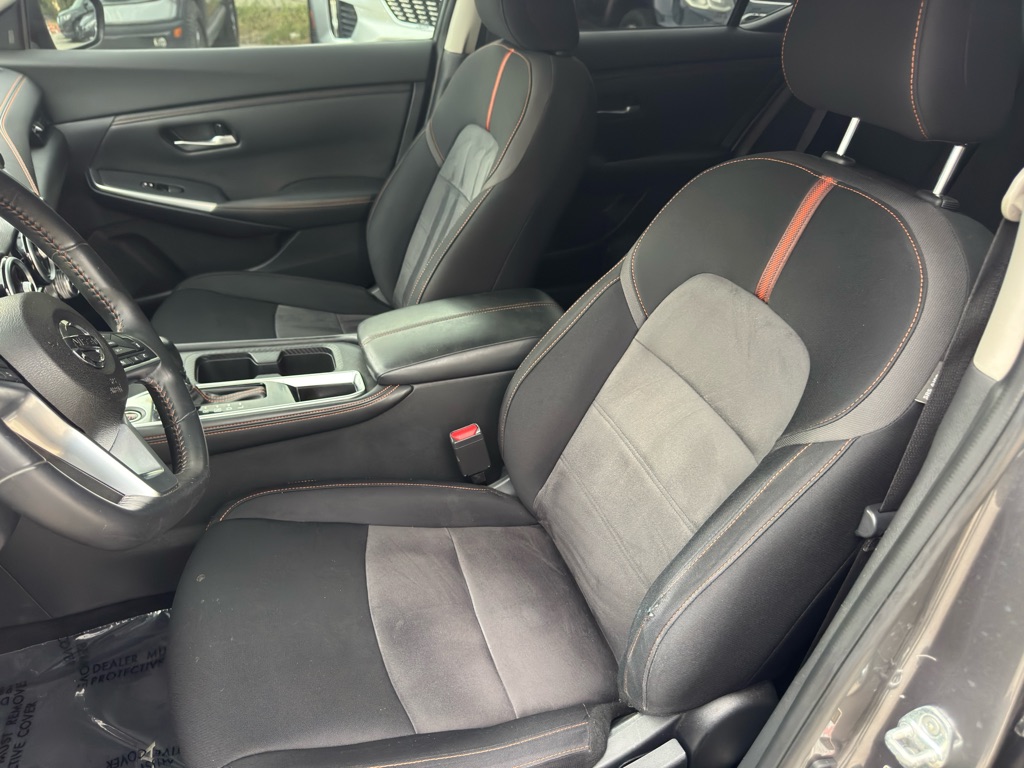 Photo 14 of this NISSAN SENTRA