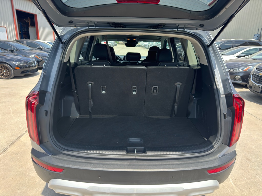 Photo 25 of this KIA TELLURIDE