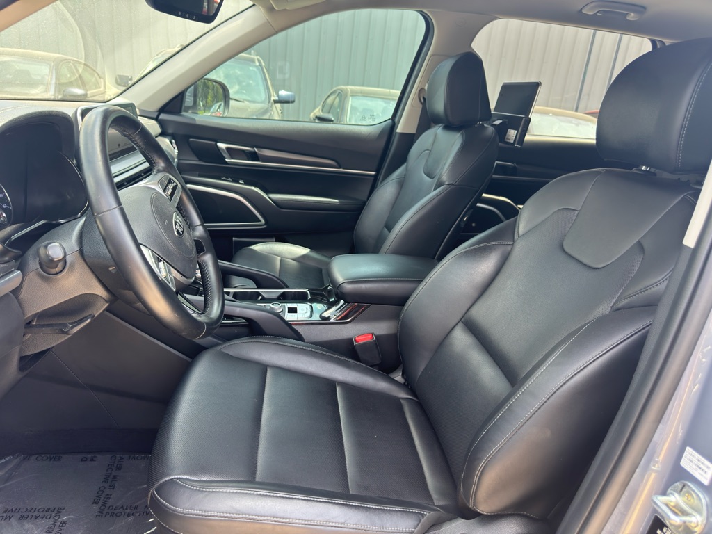 Photo 21 of this KIA TELLURIDE